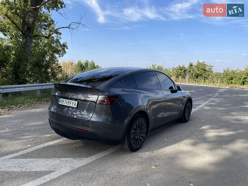 Внедорожник / Кроссовер Tesla Model Y 2023 в Могилев-Подольске