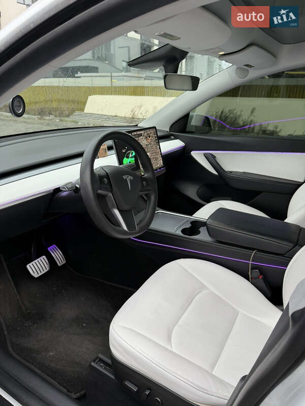 Внедорожник / Кроссовер Tesla Model Y 2021 в Ужгороде