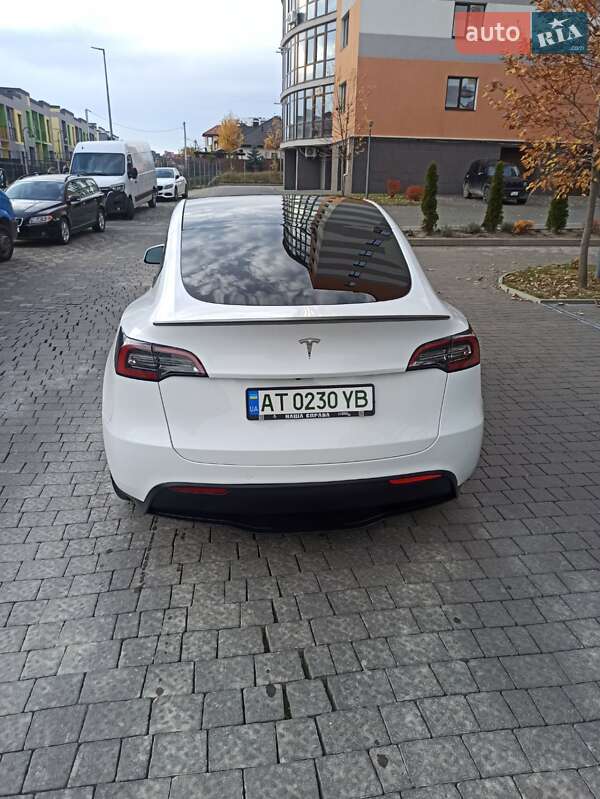 Позашляховик / Кросовер Tesla Model Y 2022 в Івано-Франківську