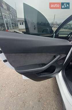 Внедорожник / Кроссовер Tesla Model Y 2022 в Кагарлыке