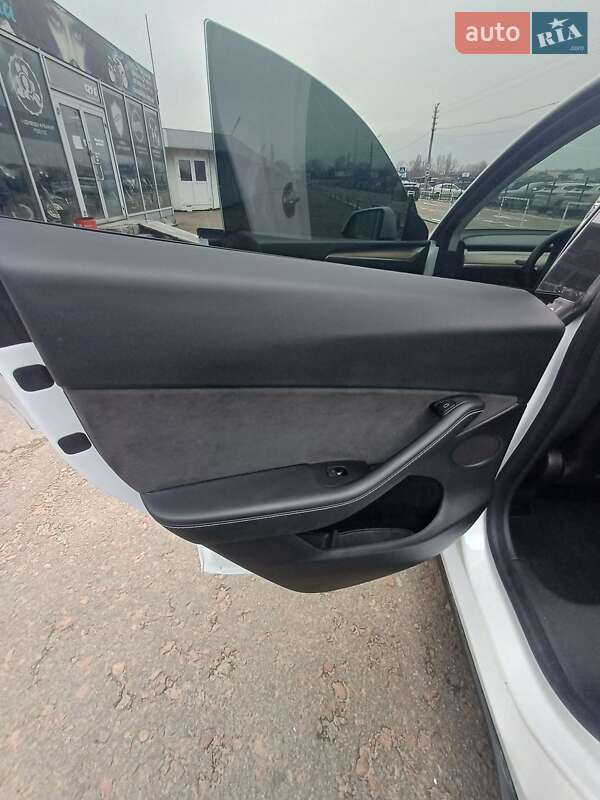 Внедорожник / Кроссовер Tesla Model Y 2022 в Кагарлыке фото 12 Внедорожник / Кроссовер Tesla Model Y 2022 в Кагарлыке