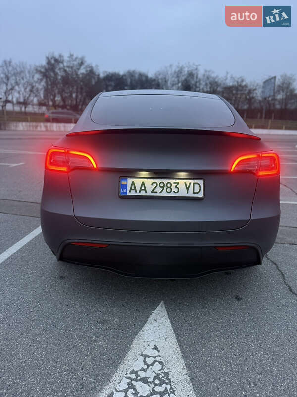 Внедорожник / Кроссовер Tesla Model Y 2022 в Киеве
