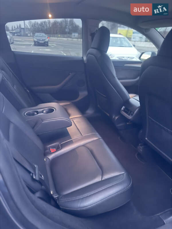 Внедорожник / Кроссовер Tesla Model Y 2022 в Киеве