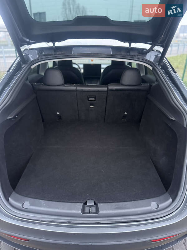 Внедорожник / Кроссовер Tesla Model Y 2022 в Киеве