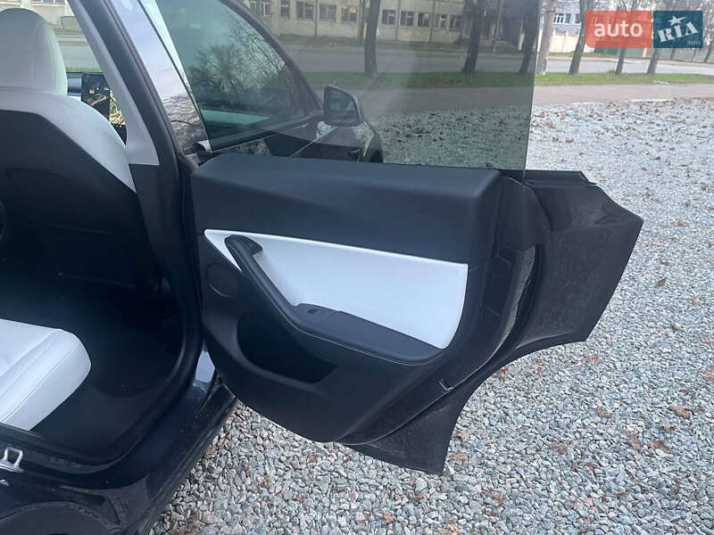 Внедорожник / Кроссовер Tesla Model Y 2021 в Днепре фото 5 Внедорожник / Кроссовер Tesla Model Y 2021 в Днепре
