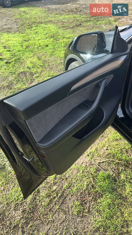 Внедорожник / Кроссовер Tesla Model Y 2023 в Смеле