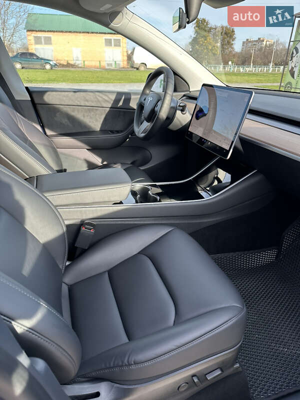 Внедорожник / Кроссовер Tesla Model Y 2020 в Лубнах