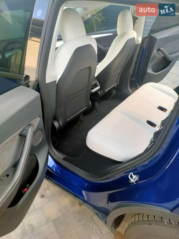 Внедорожник / Кроссовер Tesla Model Y 2022 в Кременчуге