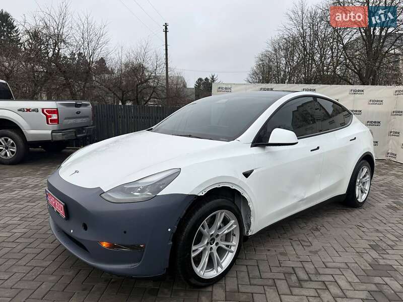 Tesla Model Y 2022