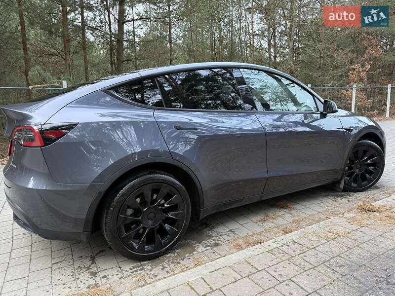 Внедорожник / Кроссовер Tesla Model Y 2023 в Львове