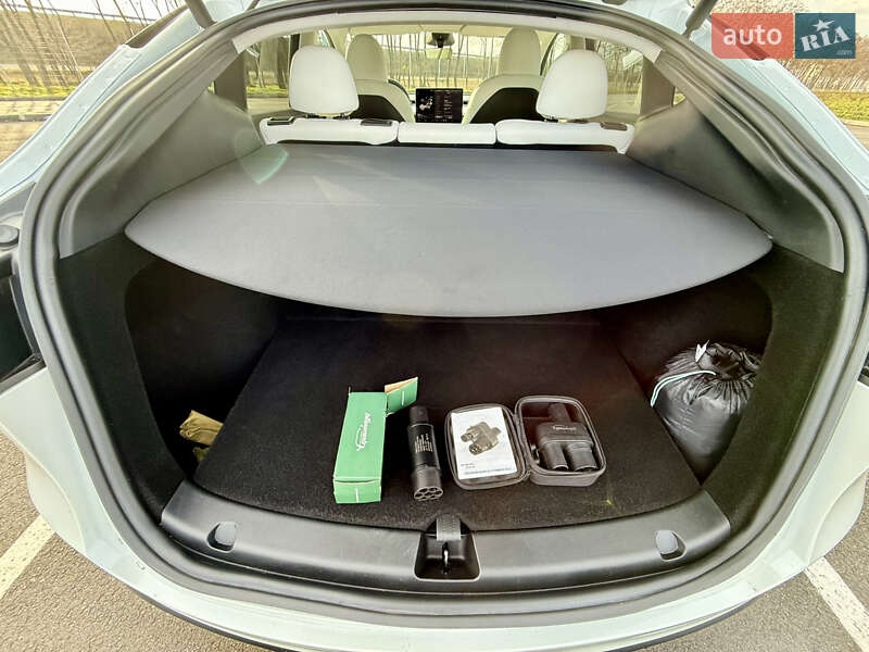 Внедорожник / Кроссовер Tesla Model Y 2023 в Днепре фото 32 Внедорожник / Кроссовер Tesla Model Y 2023 в Днепре