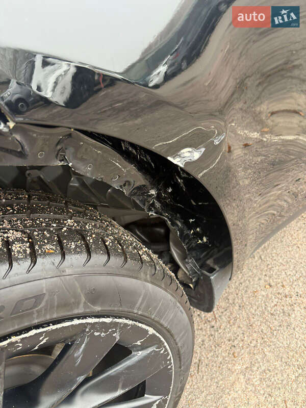 Внедорожник / Кроссовер Tesla Model Y 2023 в Ровно