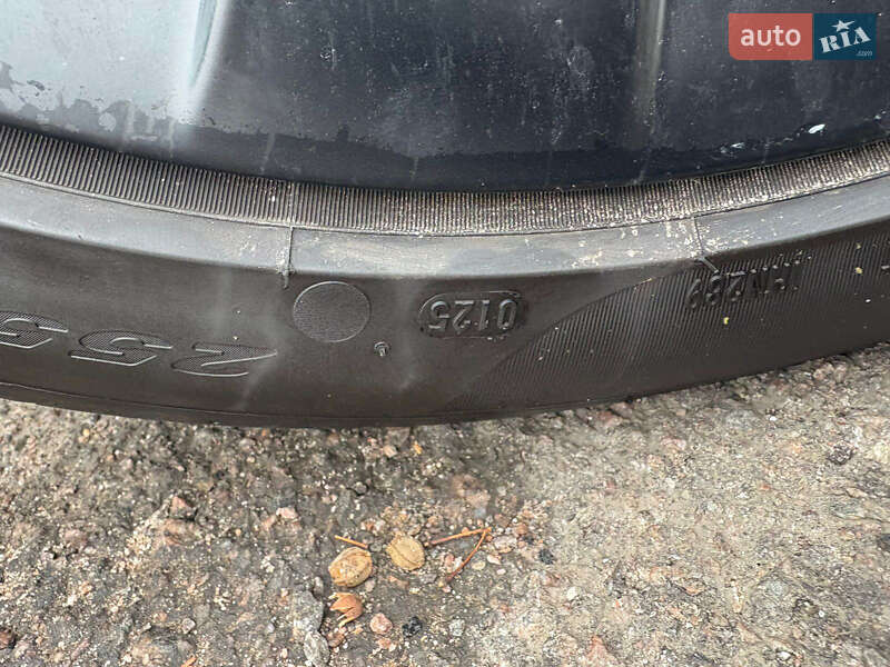 Внедорожник / Кроссовер Tesla Model Y 2023 в Ровно