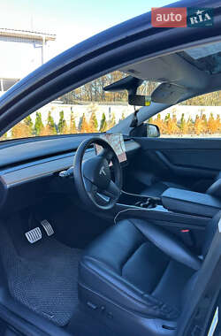 Внедорожник / Кроссовер Tesla Model Y 2020 в Луцке