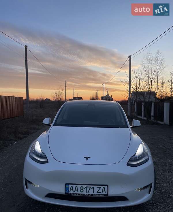 Внедорожник / Кроссовер Tesla Model Y 2021 в Киеве