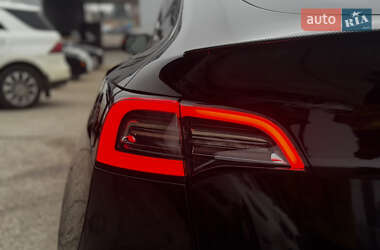 Внедорожник / Кроссовер Tesla Model Y 2021 в Житомире