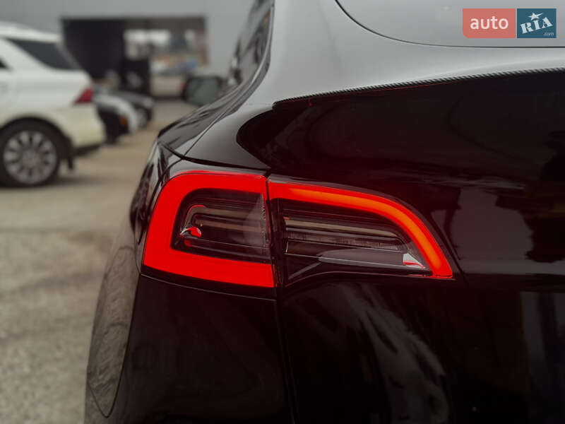 Внедорожник / Кроссовер Tesla Model Y 2021 в Житомире