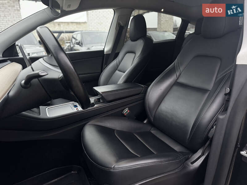 Внедорожник / Кроссовер Tesla Model Y 2021 в Житомире