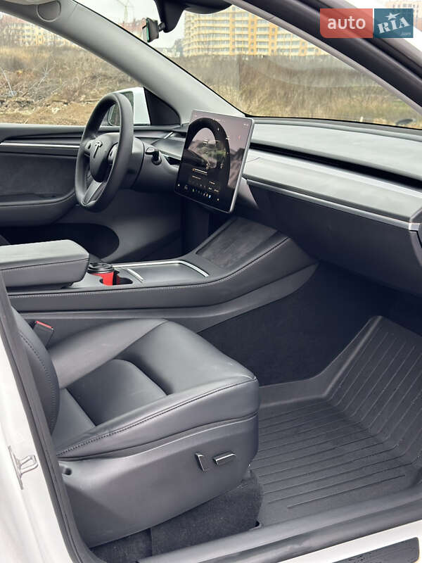 Внедорожник / Кроссовер Tesla Model Y 2023 в Софиевской Борщаговке фото 18 Внедорожник / Кроссовер Tesla Model Y 2023 в Софиевской Борщаговке