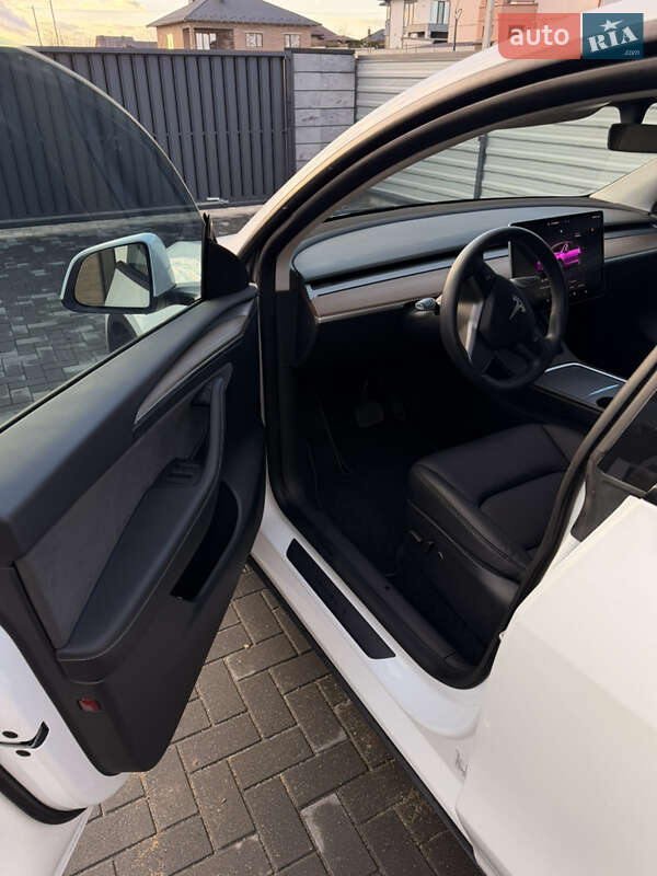 Внедорожник / Кроссовер Tesla Model Y 2022 в Луцке