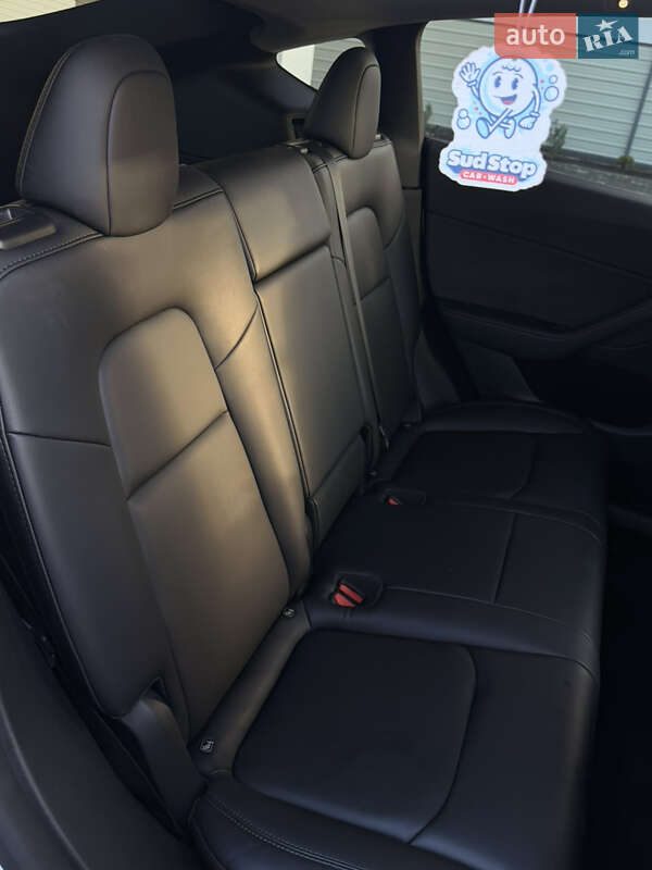 Внедорожник / Кроссовер Tesla Model Y 2022 в Луцке