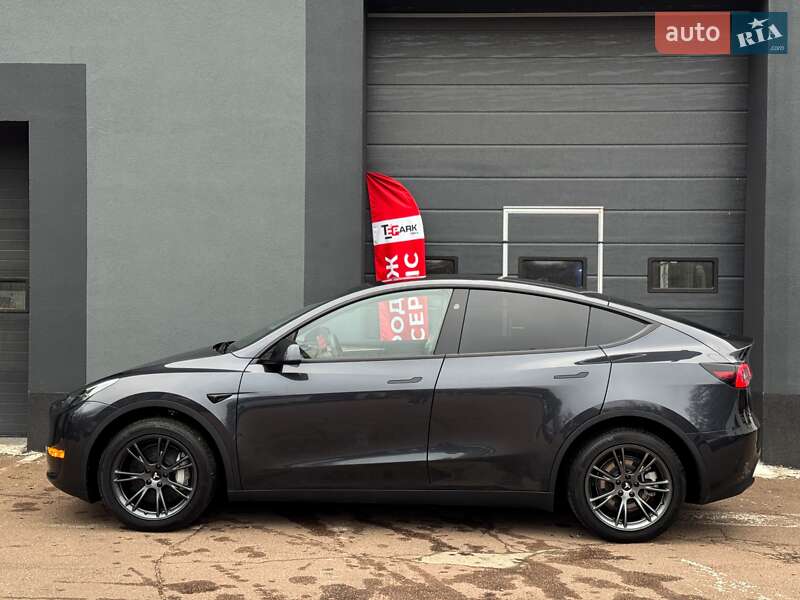 Внедорожник / Кроссовер Tesla Model Y 2024 в Киеве