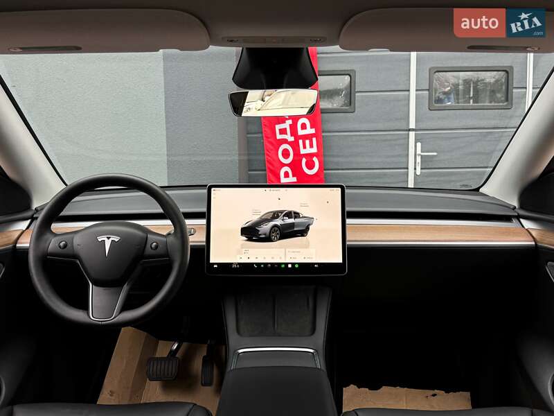 Внедорожник / Кроссовер Tesla Model Y 2024 в Киеве
