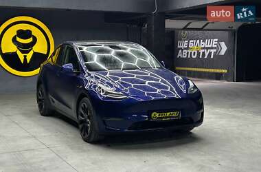 Позашляховик / Кросовер Tesla Model Y 2023 в Чернівцях