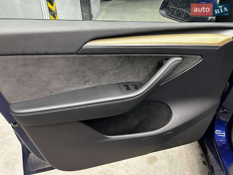 Внедорожник / Кроссовер Tesla Model Y 2023 в Черновцах фото 13 Внедорожник / Кроссовер Tesla Model Y 2023 в Черновцах