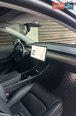 Внедорожник / Кроссовер Tesla Model Y 2021 в Одессе