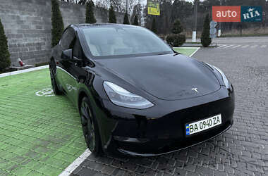 Внедорожник / Кроссовер Tesla Model Y 2022 в Киеве