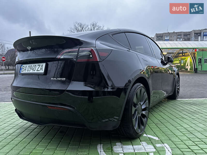 Внедорожник / Кроссовер Tesla Model Y 2022 в Киеве