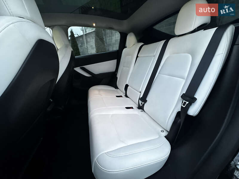 Внедорожник / Кроссовер Tesla Model Y 2022 в Киеве