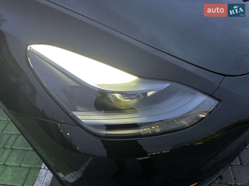 Внедорожник / Кроссовер Tesla Model Y 2022 в Киеве