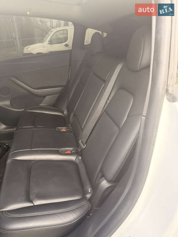 Внедорожник / Кроссовер Tesla Model Y 2022 в Киеве фото 10 Внедорожник / Кроссовер Tesla Model Y 2022 в Киеве