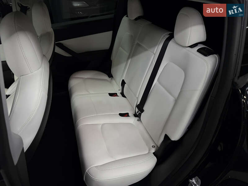 Внедорожник / Кроссовер Tesla Model Y 2021 в Одессе