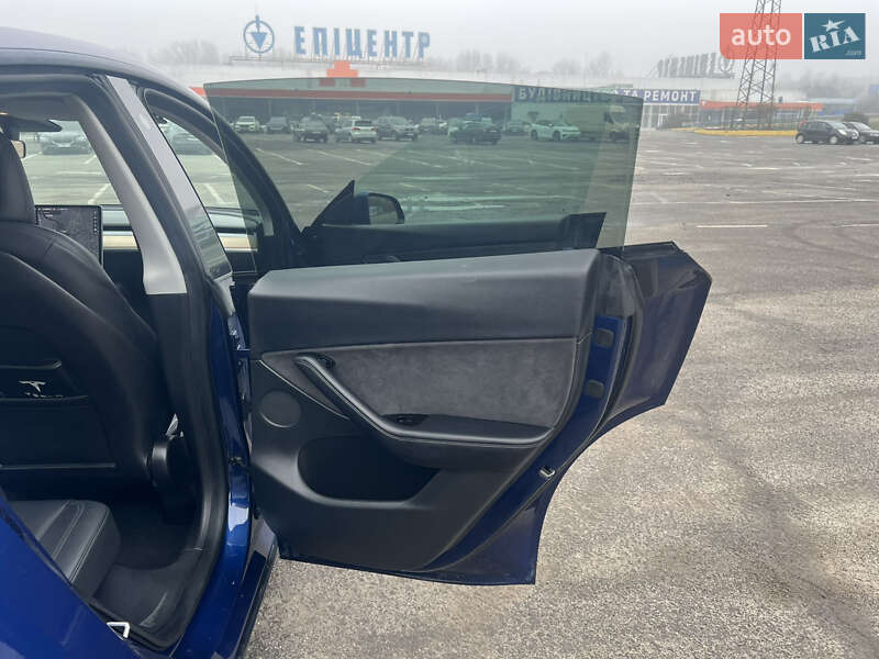 Внедорожник / Кроссовер Tesla Model Y 2021 в Ужгороде фото 21 Внедорожник / Кроссовер Tesla Model Y 2021 в Ужгороде