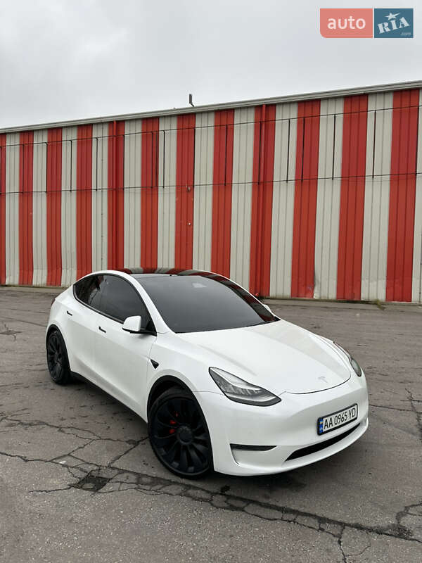 Tesla Model Y 2020