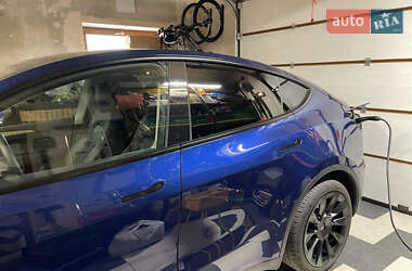 Внедорожник / Кроссовер Tesla Model Y 2023 в Львове