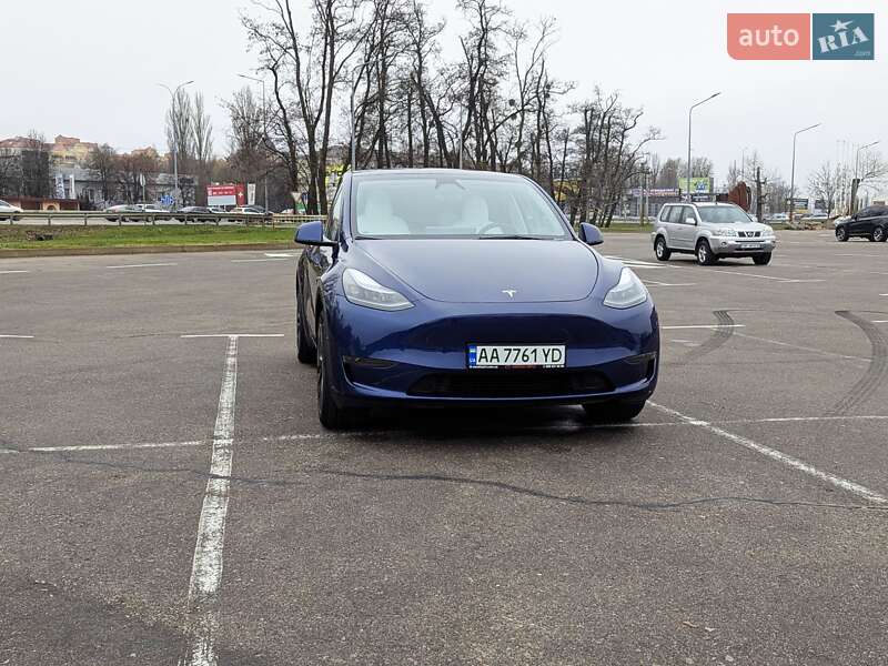 Внедорожник / Кроссовер Tesla Model Y 2025 в Киеве