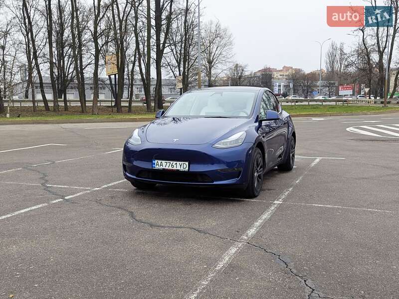 Tesla Model Y 2025 Tesla Model Y 2025