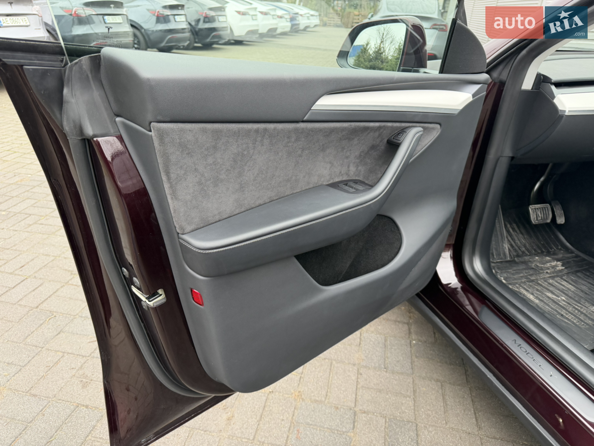 2023 Tesla Model Y - мініатюра 3
