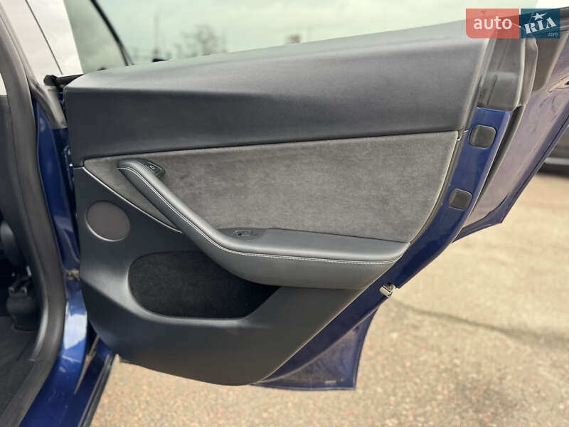 Внедорожник / Кроссовер Tesla Model Y 2023 в Киеве фото 62 Внедорожник / Кроссовер Tesla Model Y 2023 в Киеве