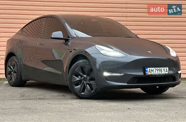 Позашляховик / Кросовер Tesla Model Y 2024 в Києві