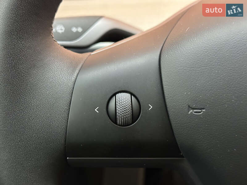 Внедорожник / Кроссовер Tesla Model Y 2024 в Киеве фото 51 Внедорожник / Кроссовер Tesla Model Y 2024 в Киеве