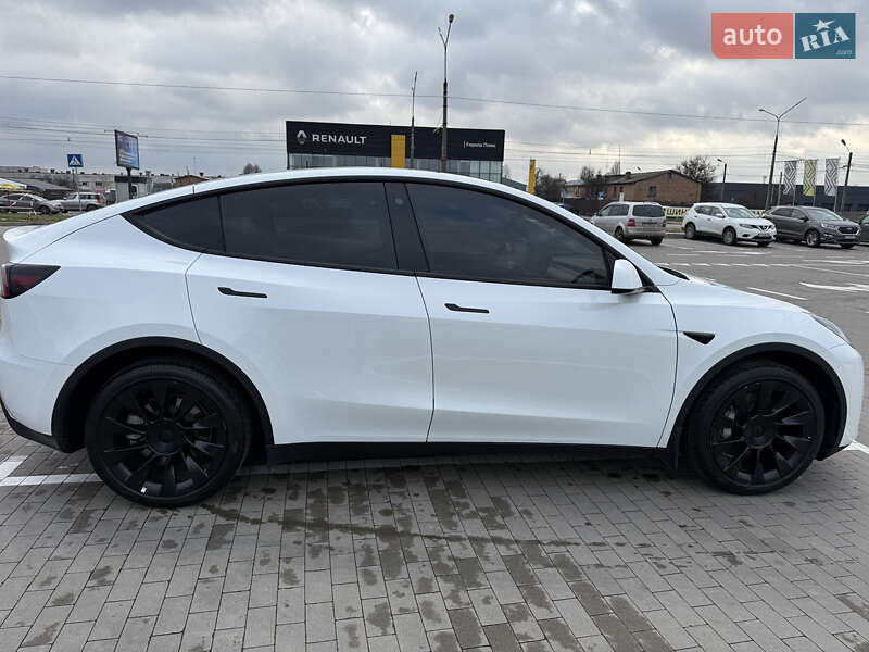 Внедорожник / Кроссовер Tesla Model Y 2022 в Киеве фото 8 Внедорожник / Кроссовер Tesla Model Y 2022 в Киеве