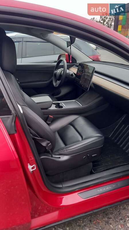 Внедорожник / Кроссовер Tesla Model Y 2021 в Киеве