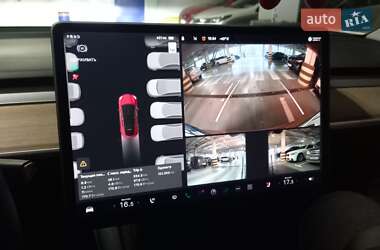 Внедорожник / Кроссовер Tesla Model Y 2021 в Киеве