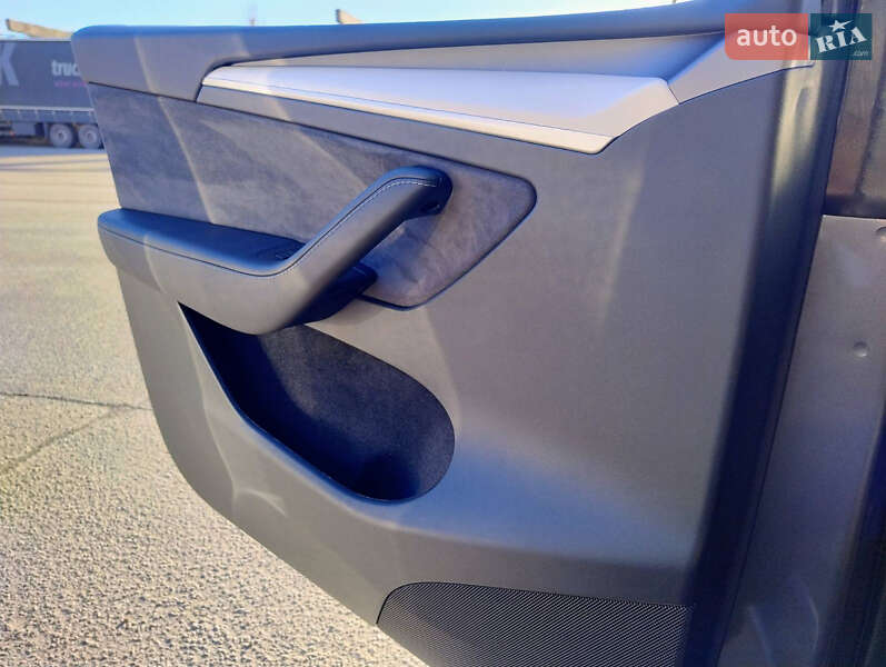 Внедорожник / Кроссовер Tesla Model Y 2024 в Житомире фото 35 Внедорожник / Кроссовер Tesla Model Y 2024 в Житомире