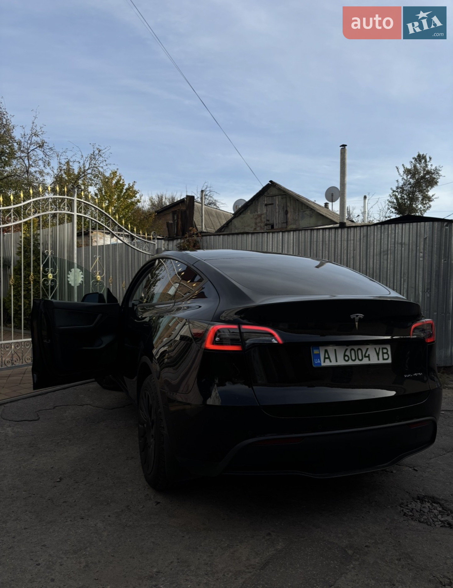2022 Tesla Model Y - мініатюра 3